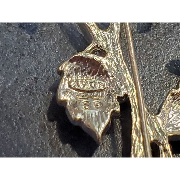 Avon Faux Pearl Flower Pin Brooch Silver Tone - Picture 3 of 3